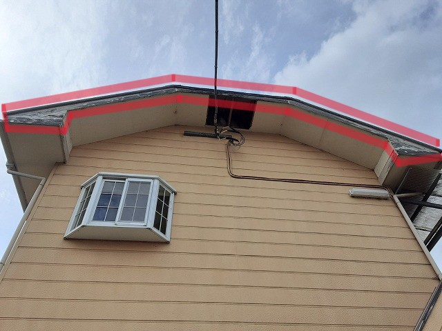 破風板の塗装剥がれ